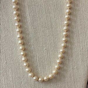 Vintage 8mm faux Cream Pearl Necklace